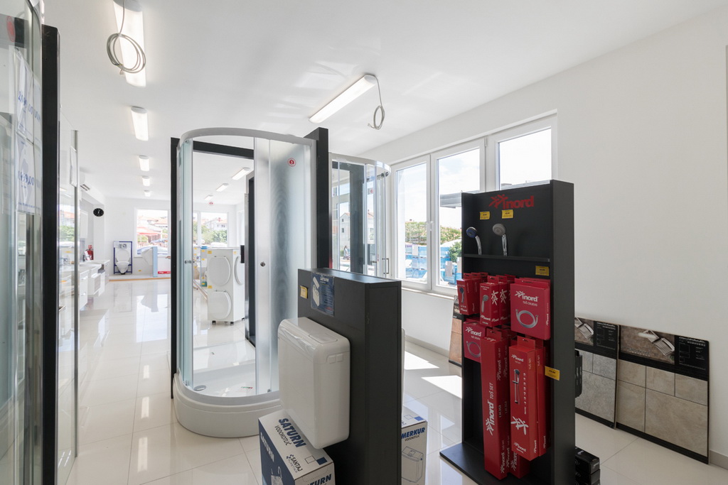 Vrhunska ponuda sanitarija i keramičkih pločica po nevjerojatnim cijenama u novootvorenoj trgovini “Latrina”