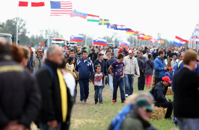 Jankolovica, Biograd, 150912. 
U Jankolovici kraj Biograda odrzan je drugi dan 59. Svjetskog prvenstva u oranju. Ovo natjecanje u oranju odrzava se od 1953. godine, a Hrvatska se ukljucila 2005. godine.
Na fotografiji: detalj s manifestacije. 
Foto: Jure
