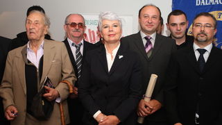 Zadar, 031111. 
Hotel Kolovare.
Predsjednica Vlade RH  Jadranka Kosor u drustvu svojih ministara Bozidara Kalmete, Petra Cobankovica, Jasena Mesica i Branka Bacica otvorila je 21. medjunarodnu manifestaciju vinogradara i vinara Sabatina 2011.
Na slici: Ja