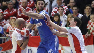 Graz, 210110.
EURO 2010 u rukometu. 
Trece kolo skupine A. Utakmica Hrvatska – Rusija.
Na fotografiji: Konstantin Igropulo, Ivano Balic, Dmitry Kovalev.
Foto: Nenad Dugi / Cropix