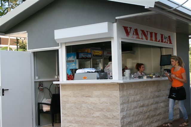 Otvorenje caffe-bara “Vanilia”