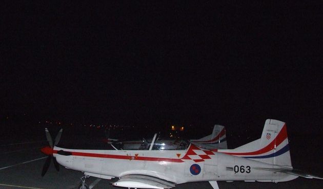 Samostalni noćni letovi kadeta u Zemuniku, foto: MORH