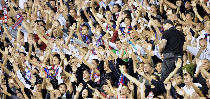 Split, 300910.
Stadion Poljud.
Nogometna utakmica drugog kola Europske lige,
Hajduk – Anderlecht.
Na fotografiji: Torcida, navijaci.
Foto: Josko Ponos / CROPIX Split, 300910.
Stadion Poljud.
Nogometna utakmica drugog kola Europske lige,
Hajduk – Anderlecht.
Na fotografiji: Torcida, navijaci.
Foto: Josko Ponos / CROPIX