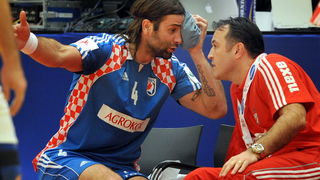 Graz, 210110.
EURO 2010 u rukometu. 
Trece kolo skupine A. Utakmica Hrvatska – Rusija.
Na fotografiji: Ivano Balic, Slavko Goluza.
Foto: Damir Krajac / CROPIX