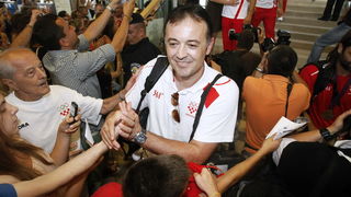 Zagreb, 130812.
Pleso.
Povratak Hrvatske olimpijske delegacije u Zagreb sa Olimpijskih igara u Londonu.
Na fotografiji: Slavko Goluza.
Foto: Goran Mehkek / CROPIX Zagreb, 130812.
Pleso.
Povratak Hrvatske olimpijske delegacije u Zagreb sa Olimpijskih igara u Londonu.
Na fotografiji: Slavko Goluza.
Foto: Goran Mehkek / CROPIX