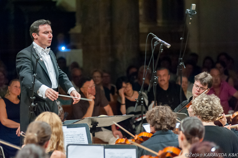 55. Glazbene večeri u Sv. Donatu: Koncert Zadarskog komornog orkestra i Romana Simovića, foto: Željko Karavida 55. Glazbene večeri u Sv. Donatu: Koncert Zadarskog komornog orkestra i Romana Simovića, foto: Željko Karavida