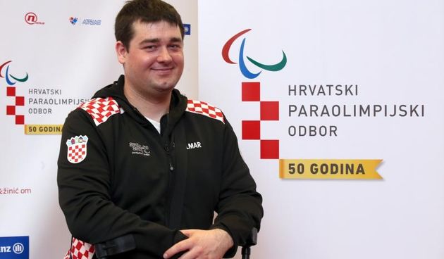 28.02.2014., Zagreb – Konferencija za novinare povodom odlaska Hrvatske paraolimpijske reprezentacije na Zimske olimpijske igre u Sochi. Dvojca paraolimpijaca Dino Sokolovic u konkurenciji sjedecih skijasa, slalom i veleslalom i Damir Mizdrak u konkurenci