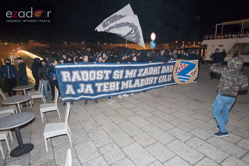 Okupljanje Tornada na Forumu i korteo do Krešinog doma Okupljanje Tornada na Forumu i korteo do Krešinog doma