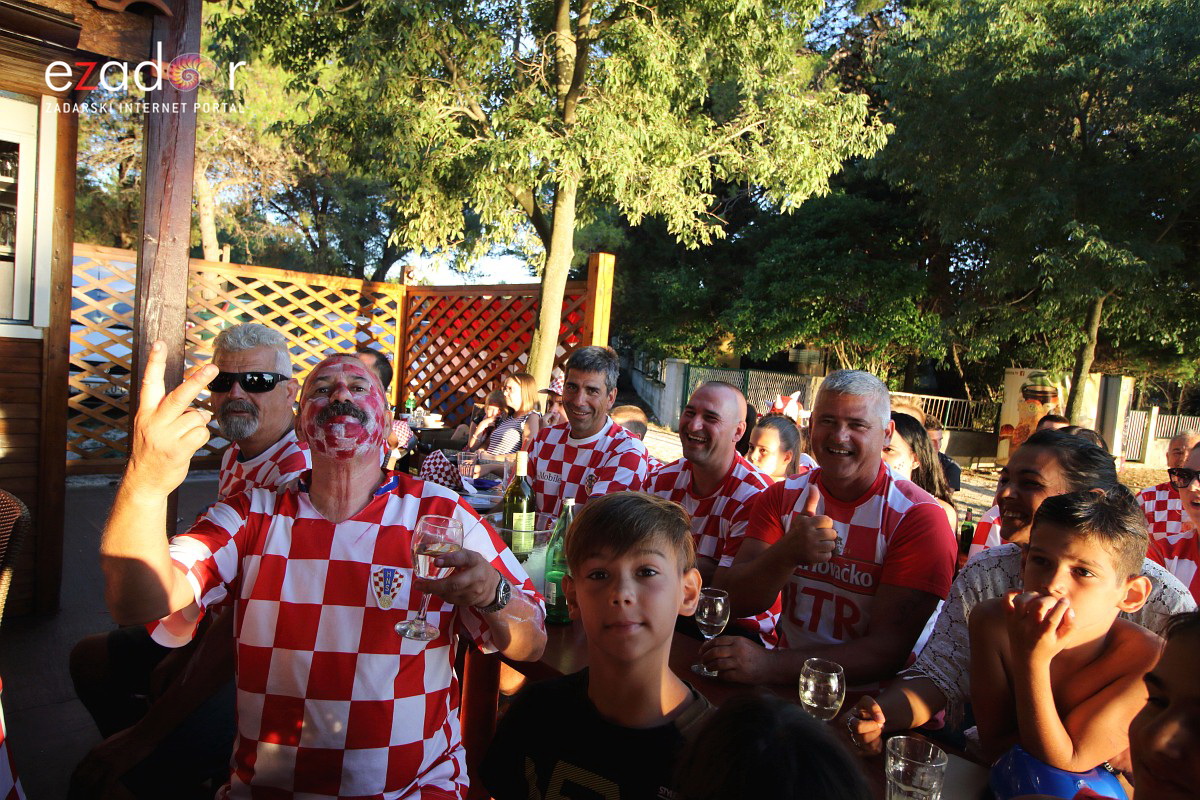 Bibinje: Navijanje za Vatrene i fešta nakon pobjede nad Rusijom