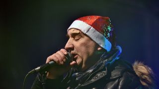 Mladen Grdović pjesmom uveo Poreč u Novu 2017.