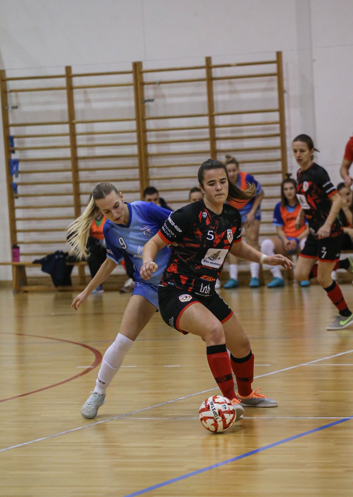 Futsal Super chicks – MC PLUS 2:5 Futsal Super chicks – MC PLUS 2:5