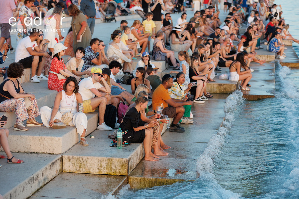 Večernji đir po gradu 18. lipnja 2024. Večernji đir po gradu 18. lipnja 2024.