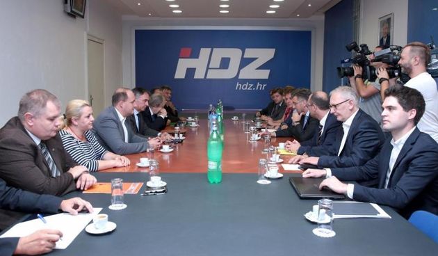 16.09.2016., Zagreb – U sjedistu HDZ-a poceli su razgovori s izabranim zastupnicima nacionalnih manjina. Photo: Patrik Macek/PIXSELL