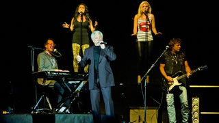 Zagreb, 211111.
Legendarni pjevac Tom Jones, odrzao je veceras koncert u Areni Zagreb u sklopu  Praise & Blame  europske turneje.
Foto: Neja Markicevic / CROPIX