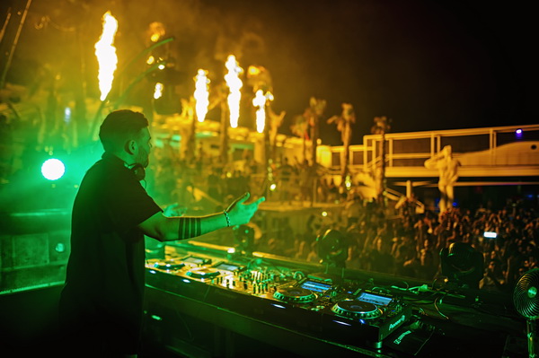 Trećeg dana Blacksheep Festivala u Aquarius klubu na Zrću nastupio je Moti. Foto: Goran Telak