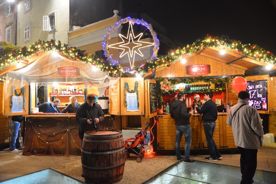 Započeo Advent u Zadru ; foto Iva Perinčić