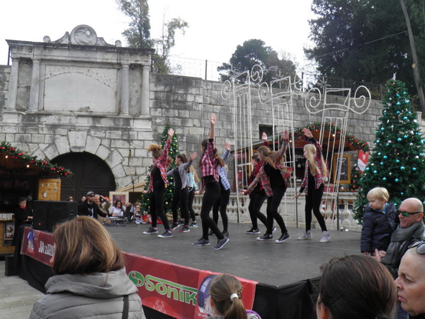 OLYMPUS DIGITAL CAMERA OLYMPUS DIGITAL CAMERA