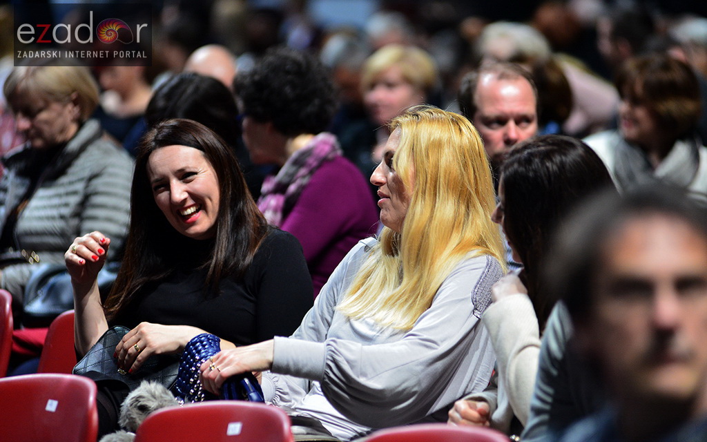 Mjuzikl Mamma Mia kazališta Komedija u dvorani Krešimir Ćosić