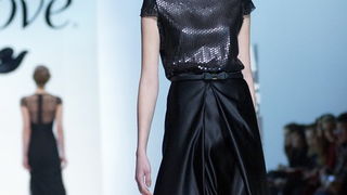 Zagreb, 150313.
Zagrebacki Velesajam.
Odrzana je treca vecer revije Perwoll Fashion.hr na kojoj su svoje kreacije predstavili Martina Felja, Morana Krklec, Young at Squat, Marina Design i Envy Room.
Na fotografiji: kreacije Envy Room.
Foto: Marko Todoro Zagreb, 150313.
Zagrebacki Velesajam.
Odrzana je treca vecer revije Perwoll Fashion.hr na kojoj su svoje kreacije predstavili Martina Felja, Morana Krklec, Young at Squat, Marina Design i Envy Room.
Na fotografiji: kreacije Envy Room.
Foto: Marko Todoro