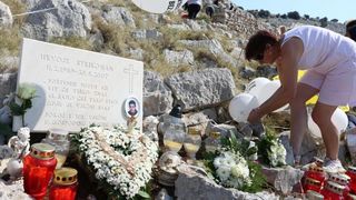 30.08.2015., Kornati – Na otoku Kornatu obiljezena je 8. obljetnica stradanja 12 vatrogasaca iz Sibenika, Vodica i Tisnog. Photo: Dusko Jaramaz/PIXSELL 30.08.2015., Kornati – Na otoku Kornatu obiljezena je 8. obljetnica stradanja 12 vatrogasaca iz Sibenika, Vodica i Tisnog. Photo: Dusko Jaramaz/PIXSELL