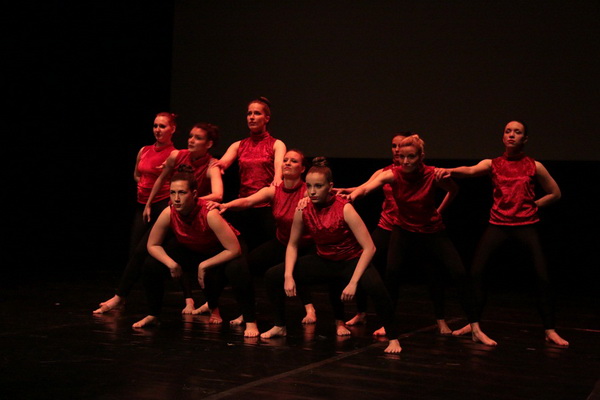 HNK Zadar: 5. Zadarski plesni festival u organizaciji Plesne udruge Gesta okupio je više od 260 plesača HNK Zadar: 5. Zadarski plesni festival u organizaciji Plesne udruge Gesta okupio je više od 260 plesača