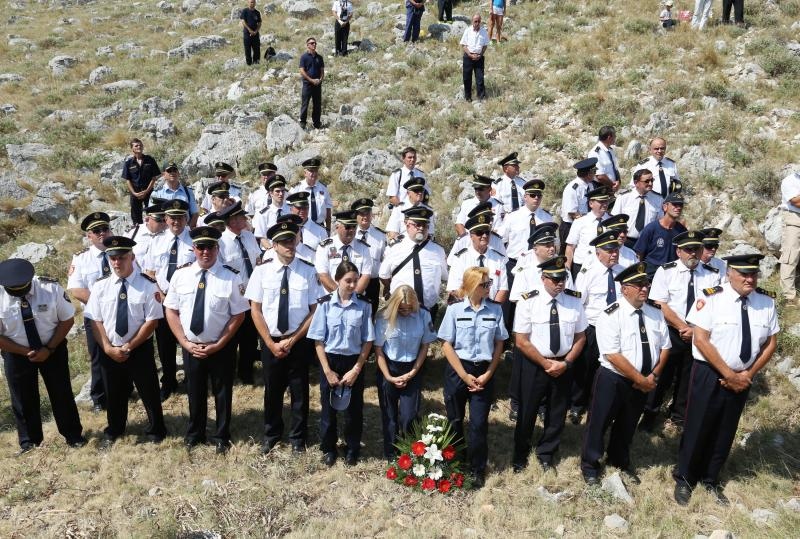 30.08.2015., Kornati – Na otoku Kornatu obiljezena je 8. obljetnica stradanja 12 vatrogasaca iz Sibenika, Vodica i Tisnog. Photo: Dusko Jaramaz/PIXSELL 30.08.2015., Kornati – Na otoku Kornatu obiljezena je 8. obljetnica stradanja 12 vatrogasaca iz Sibenika, Vodica i Tisnog. Photo: Dusko Jaramaz/PIXSELL