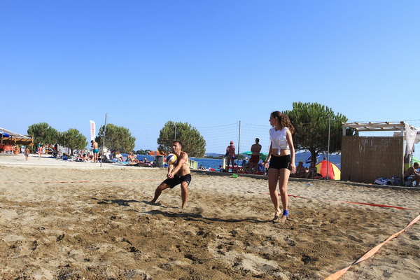 Na plaži Punta u Bibinjama održan 6. Memorijalni turnir u odbojci na pijesku za Tomislav Sikirića – Siku. Foto: Leo Banić Na plaži Punta u Bibinjama održan 6. Memorijalni turnir u odbojci na pijesku za Tomislav Sikirića – Siku. Foto: Leo Banić