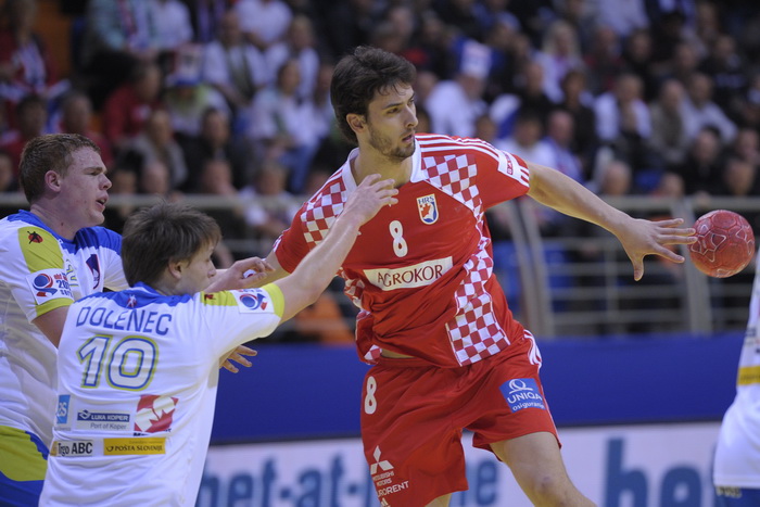 Vrsac, 180112.
Dvorana Millennium.
Europsko prvenstvo u rukometu, 2 kolo
Hrvatska – Slovenija.
Foto: Drazen Aleksic / Cropix Vrsac, 180112.
Dvorana Millennium.
Europsko prvenstvo u rukometu, 2 kolo
Hrvatska – Slovenija.
Foto: Drazen Aleksic / Cropix