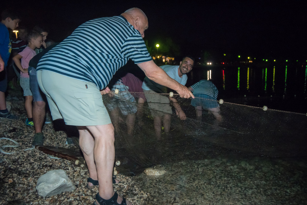 U Posedarju održana 2. “Fešta od ribe i vina” U Posedarju održana 2. “Fešta od ribe i vina”