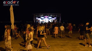 Započela 18. Noć punog miseca na zadarskoj rivi Započela 18. Noć punog miseca na zadarskoj rivi