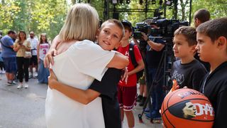Druženje s košakašima povodom 60. rođendana Dražena Petrovića Druženje s košakašima povodom 60. rođendana Dražena Petrovića