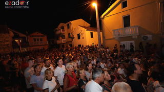 Bibinje: Koncert Tomislava Bralića i klape Intrade na Trgu Sri sela