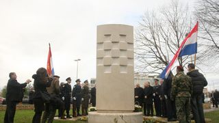 21.01.2014., Zadar – Predsjednik Hrvatskog sabora Josip Leko i ministar branitelja Predrag Matic polozili su vijence u sklopu 21. obljetnice vojno-redarstvene operacije Maslenica ’93. Photo: Dino Stanin/PIXSELL 21.01.2014., Zadar – Predsjednik Hrvatskog sabora Josip Leko i ministar branitelja Predrag Matic polozili su vijence u sklopu 21. obljetnice vojno-redarstvene operacije Maslenica ’93. Photo: Dino Stanin/PIXSELL