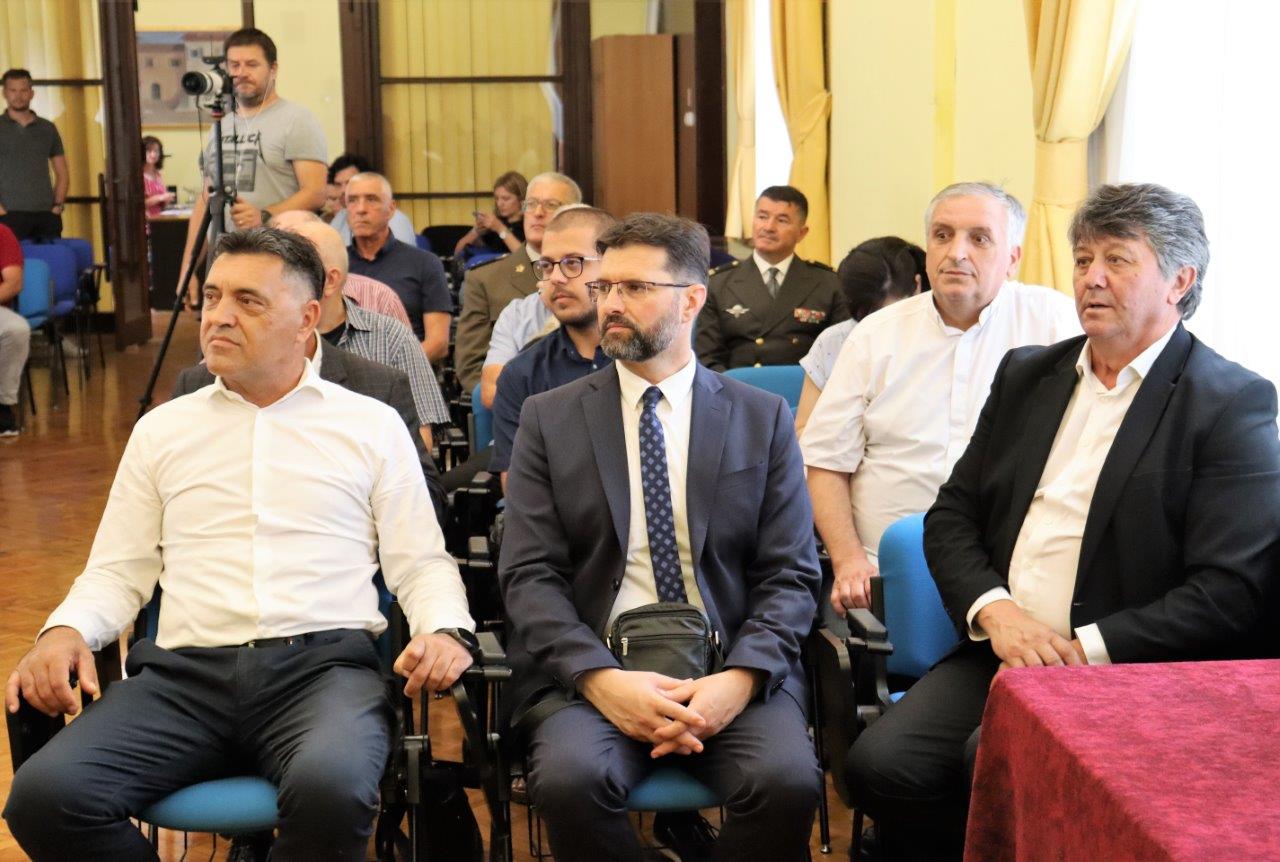 Primanjem u Domu županije uz dodjelu prigodnih zahvalnica svečano je obilježena 32. godišnjica osnutka i borbenog djelovanja 112. brigade Hrvatske vojske.