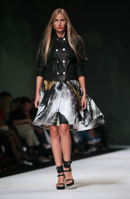 Zagreb, 300911.
Zagrebacki velesajam.
Modna revija Dove Fashion.hr proljece – ljeto 2012.
Na slici: revija Mischel Benoni.
Foto: Biljana Gaurina / CROPIX Zagreb, 300911.
Zagrebacki velesajam.
Modna revija Dove Fashion.hr proljece – ljeto 2012.
Na slici: revija Mischel Benoni.
Foto: Biljana Gaurina / CROPIX