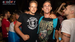 Čudesna noć: Velika fešta ulicama Zadra nakon plasmana Vatrenih u finale SP Čudesna noć: Velika fešta ulicama Zadra nakon plasmana Vatrenih u finale SP