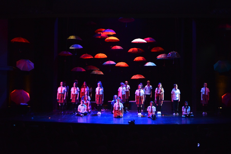 HNK Zadar: Premijera predstave “Tko i što brani”, Igrajmo se HNK Zadar: Premijera predstave “Tko i što brani”, Igrajmo se