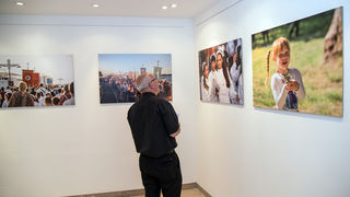 Otvorenje izložbe fotografija “Biogradske procesije” Vinka Pešića Otvorenje izložbe fotografija “Biogradske procesije” Vinka Pešića