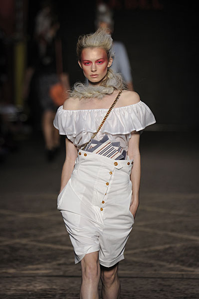 Viviene Westvood kolekcija proljeće/ljeto 2012.