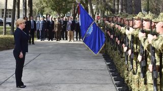 Predsjednica Kolinda Grabar-Kitarović posjetila 93. zrakoplovnu bazu Zemunik. Foto: Dino Stanin/PIXSELL