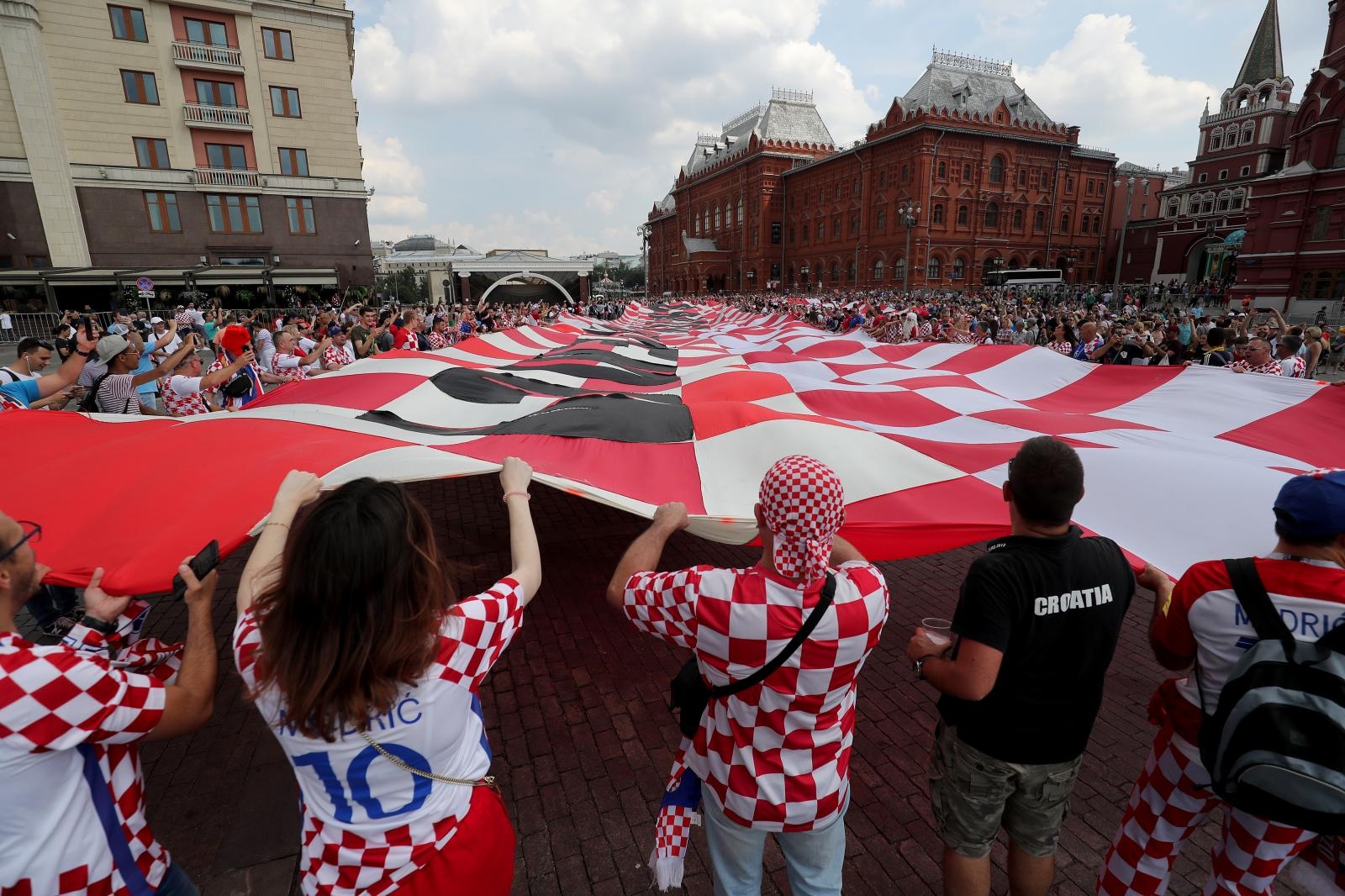 Hrvatski navijači okupirali centar Moskve!