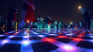 20.06.2013., Zadar – Pod gotovo punim mjesecom na instalaciji Pozdrav Suncu otvoren je 4. festival tanga.Photo: Filip Brala/PIXSELL 20.06.2013., Zadar – Pod gotovo punim mjesecom na instalaciji Pozdrav Suncu otvoren je 4. festival tanga.Photo: Filip Brala/PIXSELL