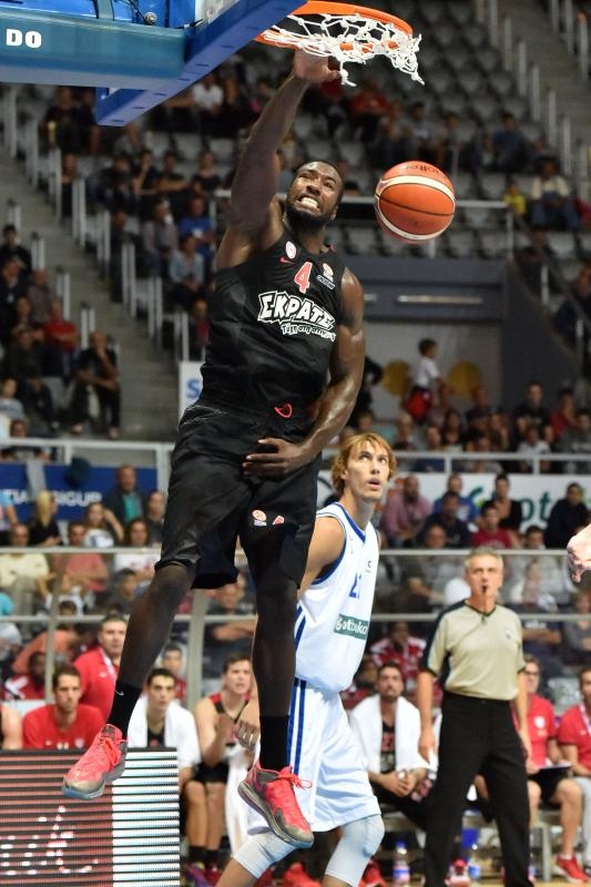 24.09.2015., Zadar – Zadar Dogus Basketball Tournament, KK Zadar – Olympiakos. Photo: PIXSELL