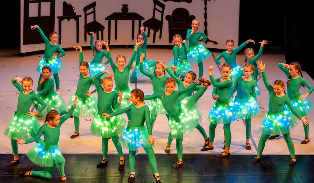 HNK Zadar: Predstava plesne udruge Gesta – “Odgojooj”