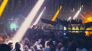 Antea Kodžoman, Snježana Mehun i Jole tulumarili u klubu H2O Antea Kodžoman, Snježana Mehun i Jole tulumarili u klubu H2O