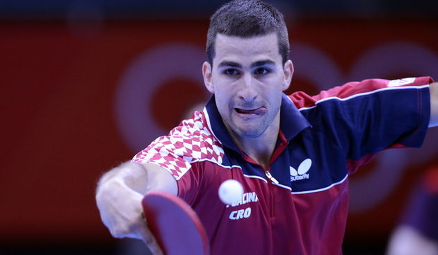 London, 290712.
Dvorana Excel.
Hrvatski stolnotenisac Andrej Gacina prosao u 3. kolo pobjedivsi svedjanina Jorgen Perssona tokom Olimpijskih Igra u Londonu.
Na fotografiji: Andrej Gacina.
Foto: Drago Sopta / CROPIX