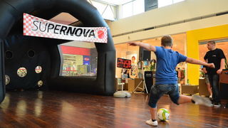 Supernova: Nogometno ludilo i izvlačenje dobitnika automobila Audi A1 Supernova: Nogometno ludilo i izvlačenje dobitnika automobila Audi A1