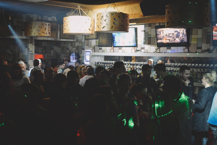 Jurica Pađen & Aerodrom u Maraschino baru; foto Iva Perinčić Jurica Pađen & Aerodrom u Maraschino baru; foto Iva Perinčić