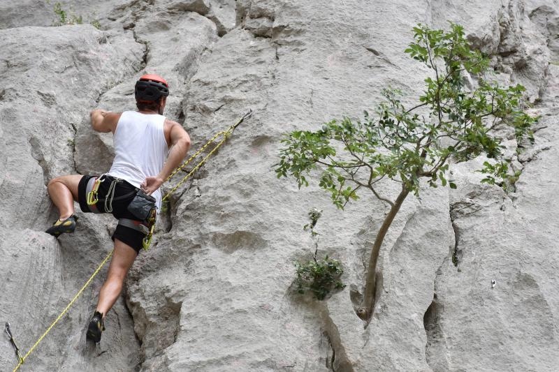 Kanjon Paklenice prepun je posjetitelja i penjača. Photo: Dino Stanin/PIXSELL