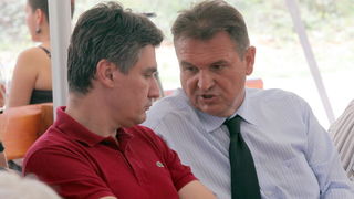 Zadar, 050811.
U Kastel Zegarskom na izletistu Mlinice na Zrmanji druzili su se clanovi aktivisti izborne jedinice sa celnicima Kastavske skupine – Zoranom Milanovicem, Radimirom Cacicem i Silvanom Hreljom.
Na slici: Milanovic i Cacic
Foto: Vladimir Ivano Zadar, 050811.
U Kastel Zegarskom na izletistu Mlinice na Zrmanji druzili su se clanovi aktivisti izborne jedinice sa celnicima Kastavske skupine – Zoranom Milanovicem, Radimirom Cacicem i Silvanom Hreljom.
Na slici: Milanovic i Cacic
Foto: Vladimir Ivano